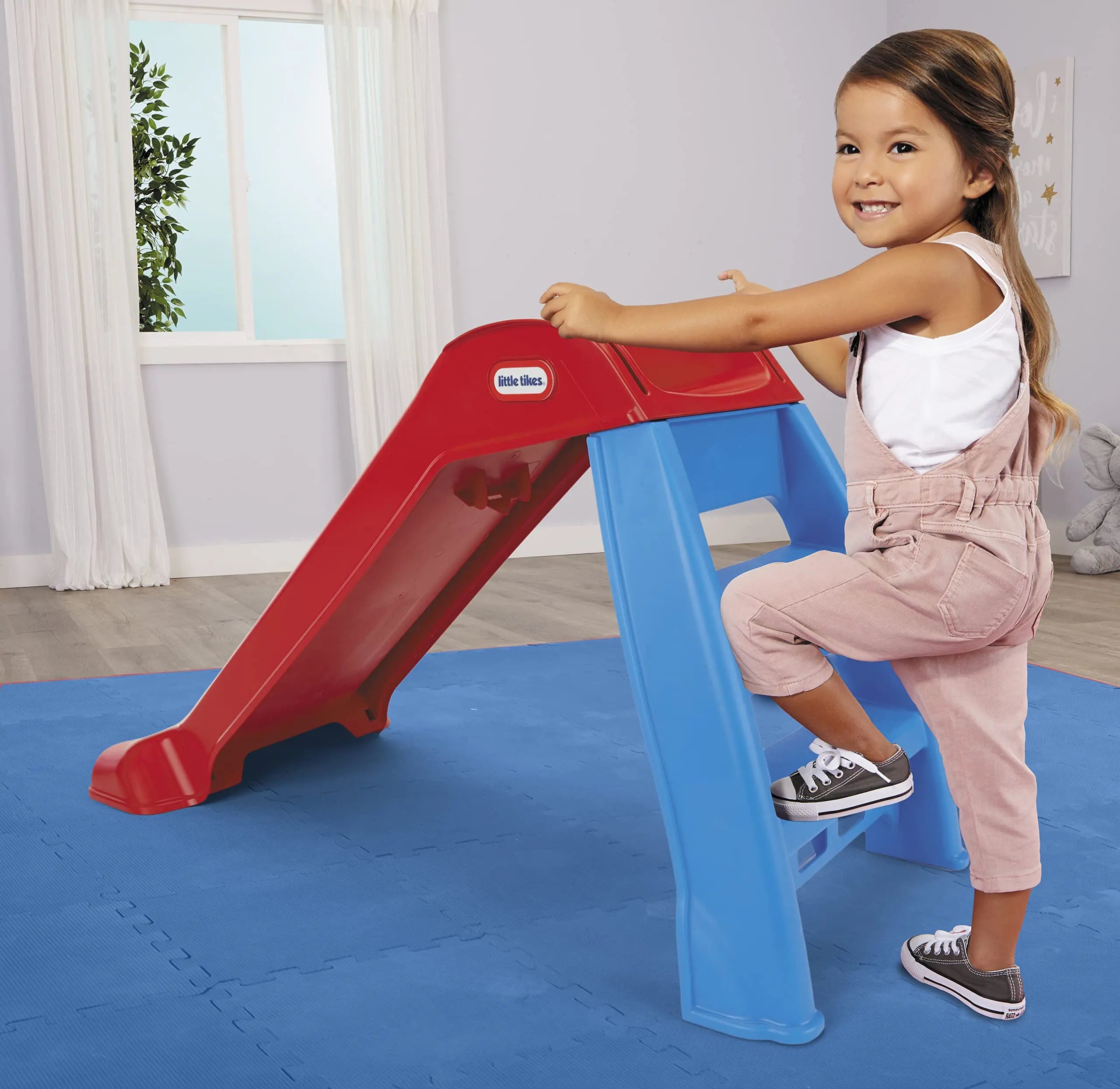 Little Tikes First Slip and Slide – Easy Set-Up Indoor/Outdoor Playset for Kids Little Tikes