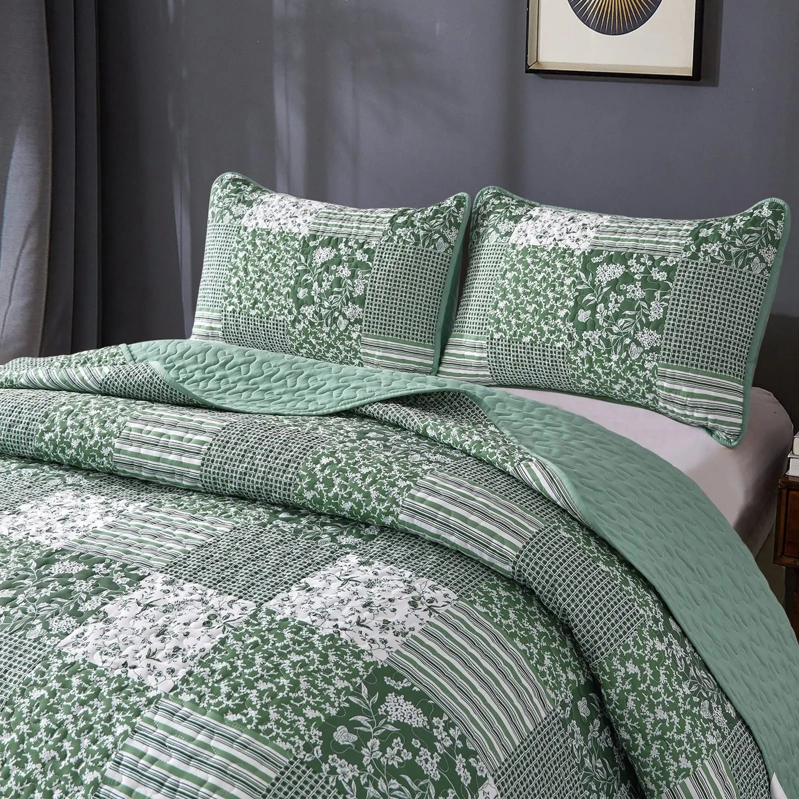 Mybedsoul Sage Green Boho King Quilt Set - 3-Piece Reversible Mybedsoul